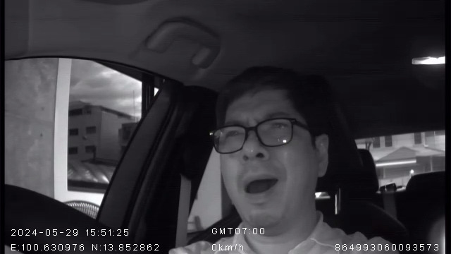 ไฟสถานะกล้อง AI Driver-Aware ขณะทำงาน